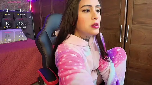 Snapshot of sarah_escobarr chatting on February 28, 1:56 pm sarah escobarr online show from February 28, 1:56 pm