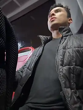 Snapshot of Eros_lee chatting on March 5, 3:35 am Eros lee online show from March 5, 3:35 am