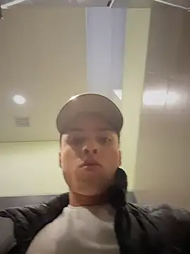 Snapshot of Eros_lee chatting on March 19, 11:09 pm Eros lee online show from March 19, 11:09 pm