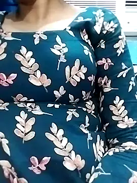 Radhika-sexy online show from February 20, 7:03 pm