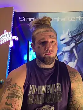 Snapshot of Smokebluntafterblunt chatting on February 23, 11:18 am Smokebluntafterblunt online show from February 23, 11:18 am