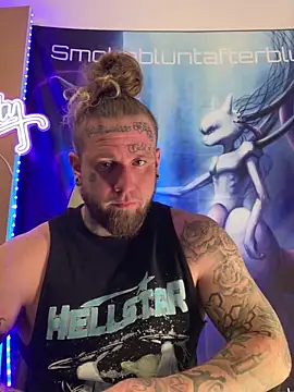 Snapshot of Smokebluntafterblunt chatting on March 1, 12:12 am Smokebluntafterblunt online show from March 1, 12:12 am