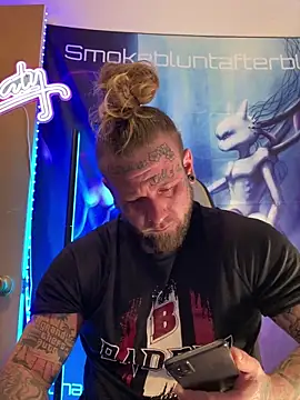 Smokebluntafterblunt online show from March 6, 1:07 pm