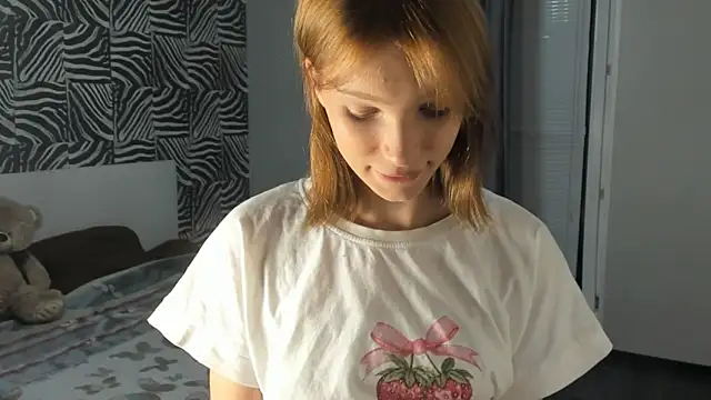 Kiracute18 online show from July 31, 5:45 pm