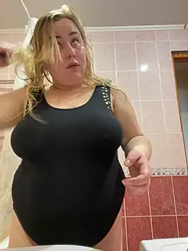 Snapshot of Mommy-girl-Lola chatting on February 25, 8:02 am Mommy-girl-Lola online show from February 25, 8:02 am