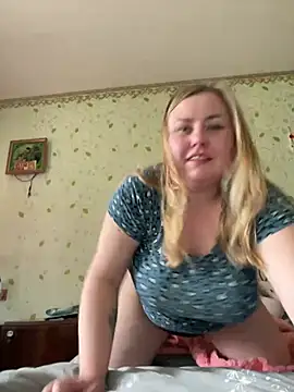 Mommy-girl-Lola online show from April 7, 8:04 am