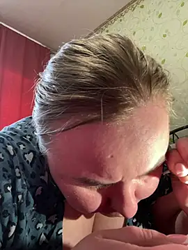 Mommy-girl-Lola online show from April 8, 7:52 am