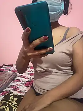 Snapshot of Hello_Priya16 chatting on March 1, 6:10 pm Hello Priya16 online show from March 1, 6:10 pm