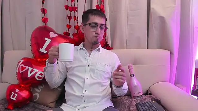 Tommas Jhonson online show from February 15, 3:47 am