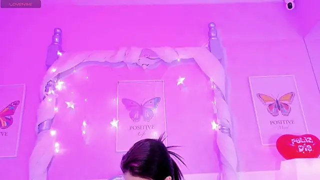 Snapshot of RachelBlazze chatting on February 23, 8:28 pm RachelBlazze online show from February 23, 8:28 pm