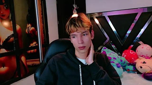 Liam Green1 online show from February 17, 12:01 pm