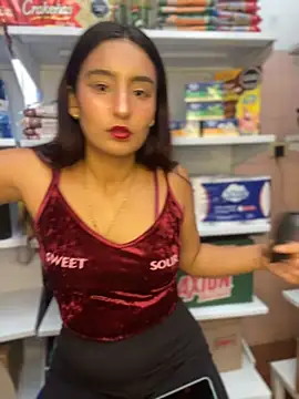 -BabyLuna online show from April 7, 12:16 pm