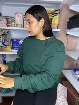 -BabyLuna online show from April 8, 12:32 am