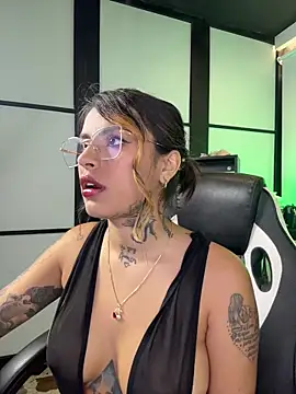 Abi sexxx1 online show from February 12, 8:48 pm