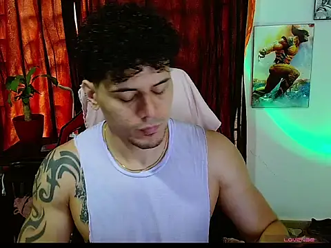 Snapshot of Logan0626 chatting on June 17, 6:20 pm Logan0626 online show from June 17, 6:20 pm