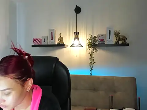 Snapshot of naomy_stanley chatting on March 1, 8:33 pm naomy stanley online show from March 1, 8:33 pm