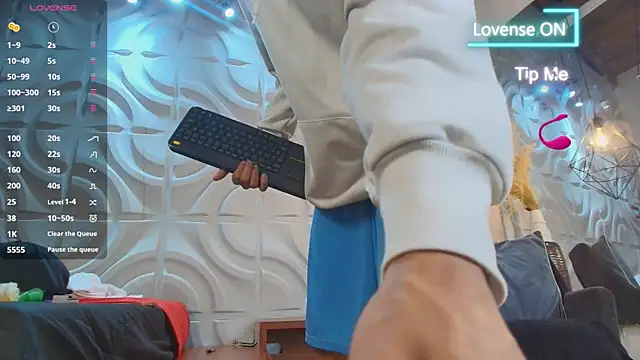 ItsZairen online show from April 1, 3:29 am