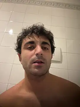 Snapshot of elia2711 chatting on February 8, 5:16 pm elia2711 online show from February 8, 5:16 pm