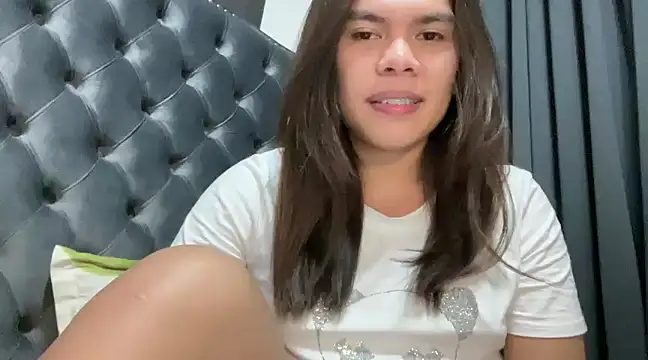 Snapshot of Mooree_naba chatting on December 28, 12:24 pm Mooree naba online show from December 28, 12:24 pm