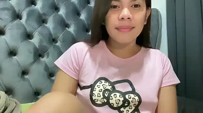 Snapshot of Mooree_naba chatting on January 5, 10:29 pm Mooree naba online show from January 5, 10:29 pm