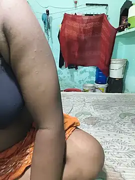 PRIYAGOYAL online show from July 17, 5:58 am
