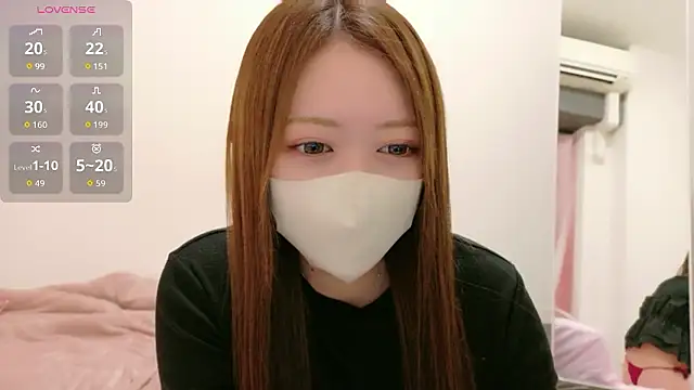 mei  27 online show from May 6, 2:11 pm