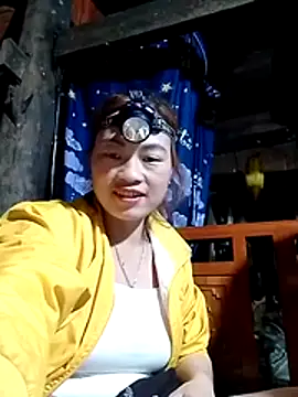 Snapshot of Nhoccon90 chatting on February 21, 2:07 pm Nhoccon90 online show from February 21, 2:07 pm