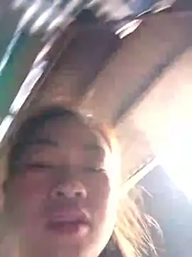 Snapshot of Nhoccon90 chatting on March 1, 2:02 am Nhoccon90 online show from March 1, 2:02 am