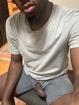 Snapshot of pussyeater_- chatting on February 13, 7:37 am pussyeater - online show from February 13, 7:37 am