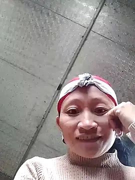 Snapshot of Linka998 chatting on February 19, 5:25 am Linka998 online show from February 19, 5:25 am