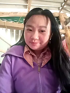 Snapshot of lisn-cute chatting on February 7, 8:18 am lisn-cute online show from February 7, 8:18 am