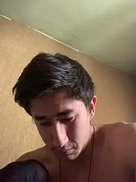 Snapshot of baron5008 chatting on February 17, 9:17 am baron5008 online show from February 17, 9:17 am