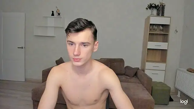 Snapshot of Max_foks_ chatting on February 24, 2:15 pm Max foks online show from February 24, 2:15 pm