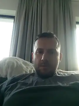 defaktor online show from March 13, 4:35 pm