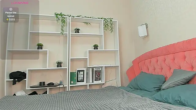 JennyferMore online show from April 5, 8:06 pm