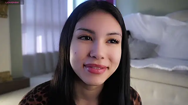 SulemaNeugin online show from April 12, 1:10 am