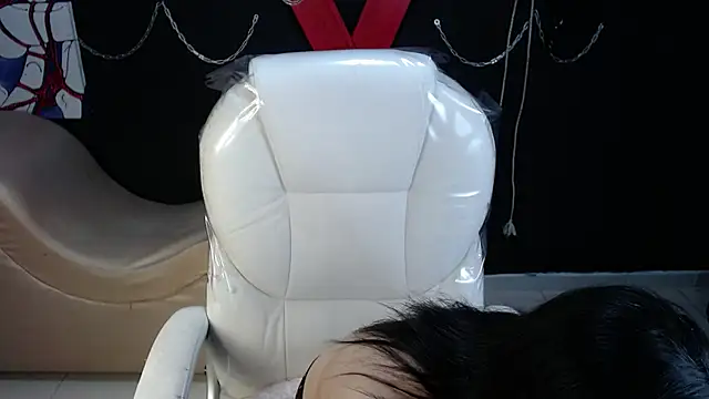 Snapshot of Zalomme chatting on February 26, 1:21 pm Zalomme online show from February 26, 1:21 pm