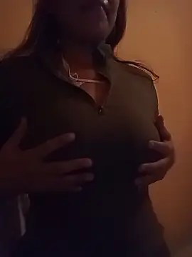 Snapshot of Lindagirlcum chatting on February 17, 1:18 pm Lindagirlcum online show from February 17, 1:18 pm