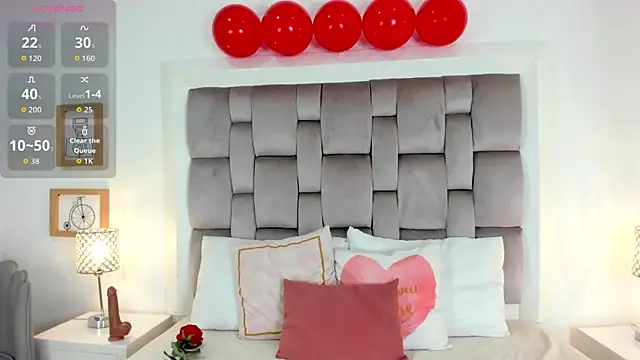 zharia lux 25 online show from February 14, 11:40 am