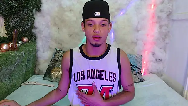 Gael zambrano online show from February 20, 5:46 pm