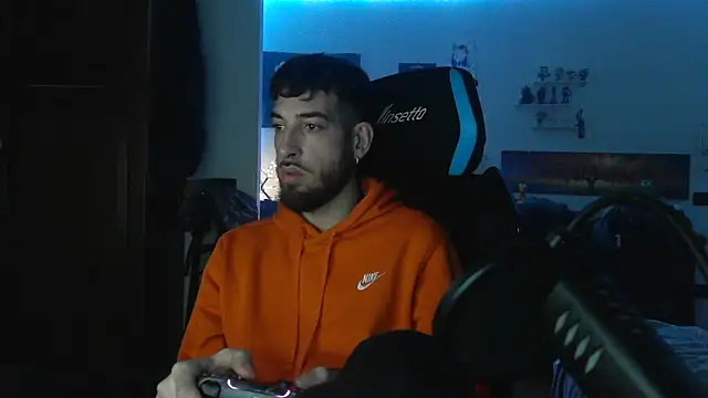 Snapshot of maestroboris95 chatting on February 13, 11:45 pm maestroboris95 online show from February 13, 11:45 pm