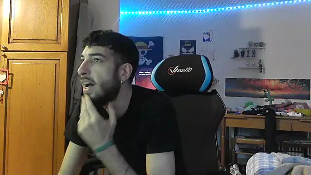 Snapshot of maestroboris95 chatting on February 23, 4:37 pm maestroboris95 online show from February 23, 4:37 pm