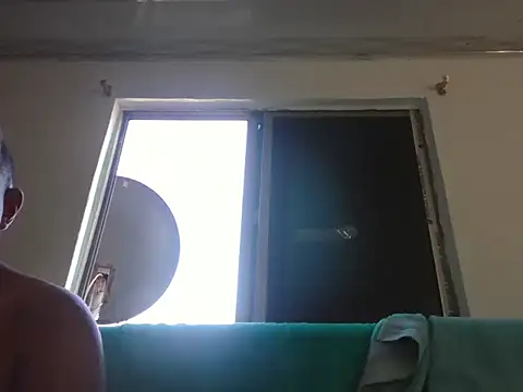 Quillero18 online show from February 8, 2:42 pm