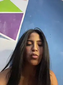 Snapshot of BabyFoxy chatting on April 28, 1:48 am BabyFoxy online show from April 28, 1:48 am