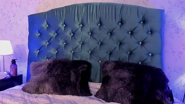 Snapshot of Eliot_Egan chatting on February 17, 7:20 pm Eliot Egan online show from February 17, 7:20 pm