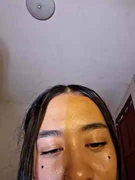 Snapshot of Zafira_glow chatting on February 11, 1:32 am Zafira glow online show from February 11, 1:32 am