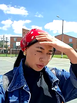 Snapshot of Zafira_glow chatting on February 25, 3:32 pm Zafira glow online show from February 25, 3:32 pm