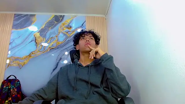 DaviidBuckx  online show from March 19, 2:15 am