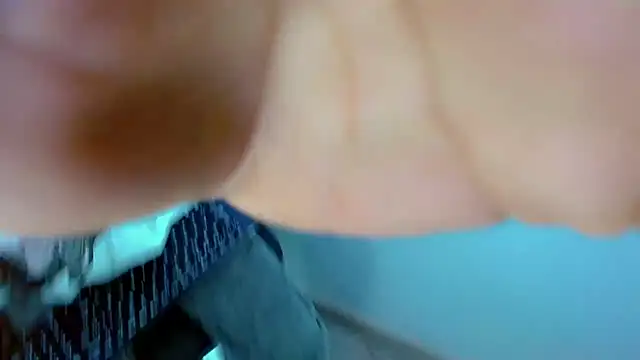 DaviidBuckx  online show from March 31, 2:13 am