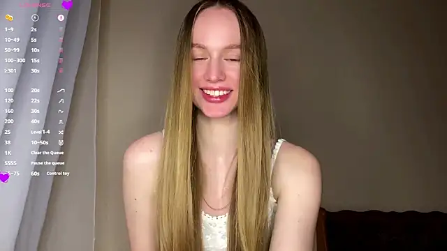 Snapshot of Viktoria_Vibes chatting on February 26, 3:44 pm Viktoria Vibes online show from February 26, 3:44 pm